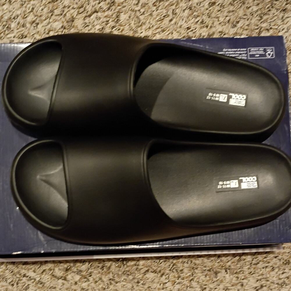 Freedom Moses Women's Black EVA Foam Logo Slide Slip-On Sandals Size 6